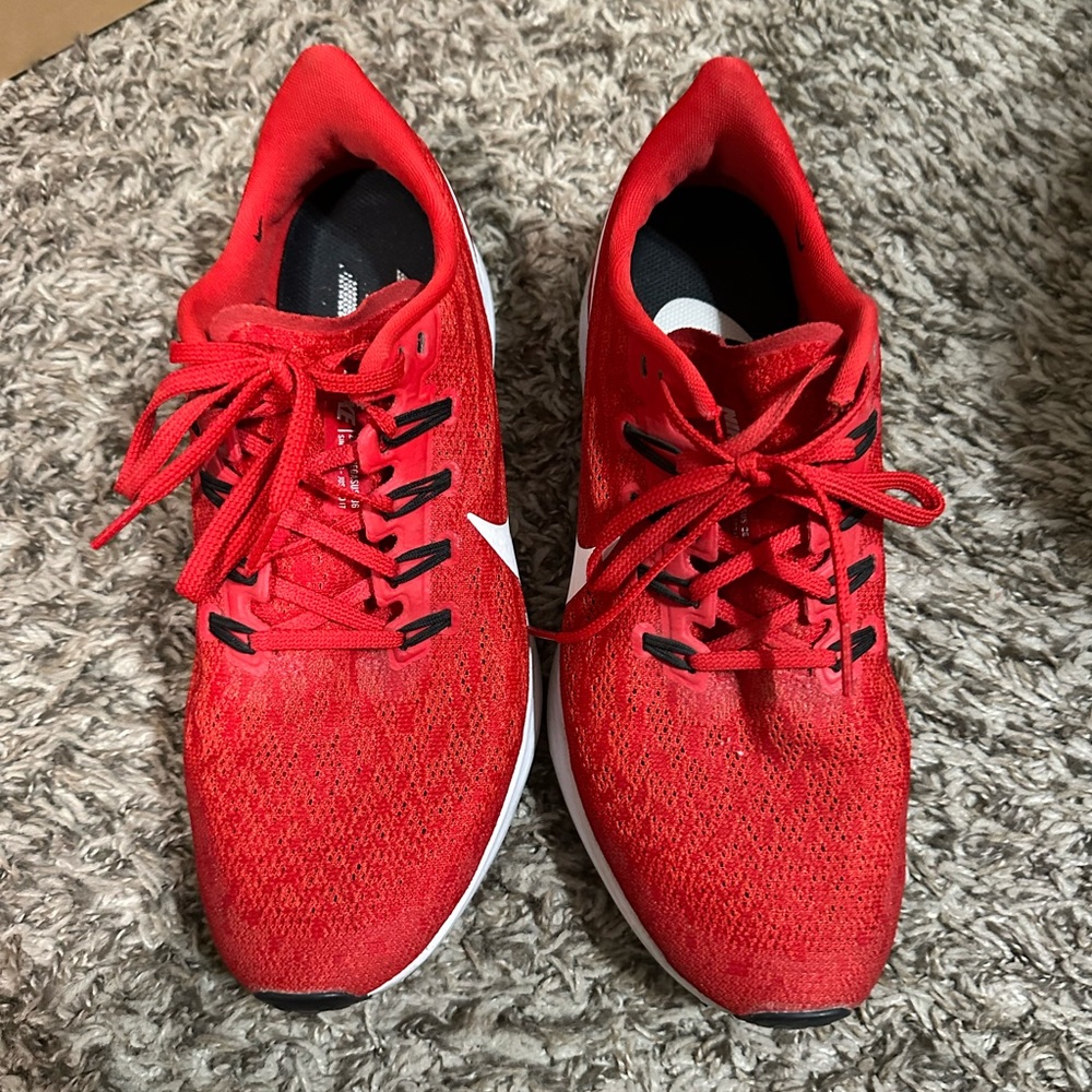 Nike Red Running Sneakers with White Swoosh - Picture 2 of 5